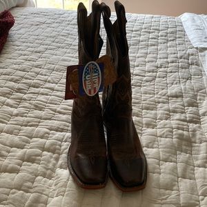 Justin cow boy boots. Brand New. Never Worn